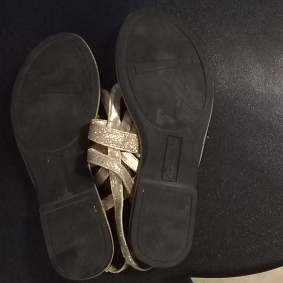 Sandals - Picture 3 of 4